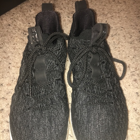 Nike Lebron 15 Lows - Picture 2 of 3